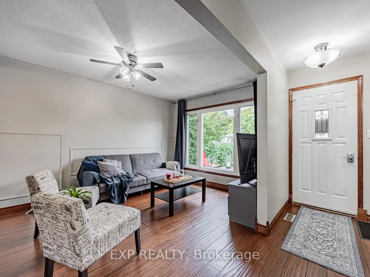 Photo 4 of 70 Slater Crescent, Ajax, South West — HOMEH
