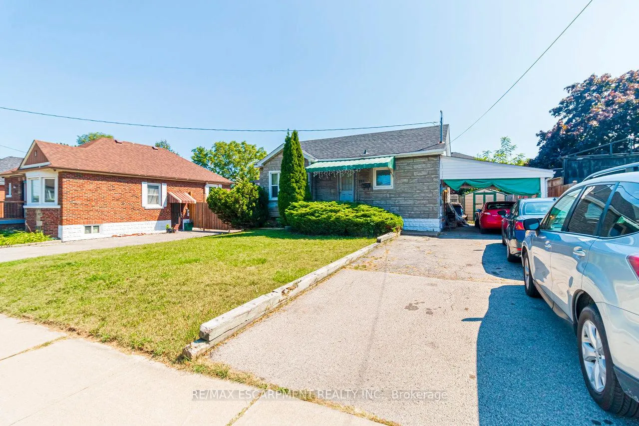 Photo 3 of 711 Upper Wellington Street, Hamilton, Hill Park — HOMEH