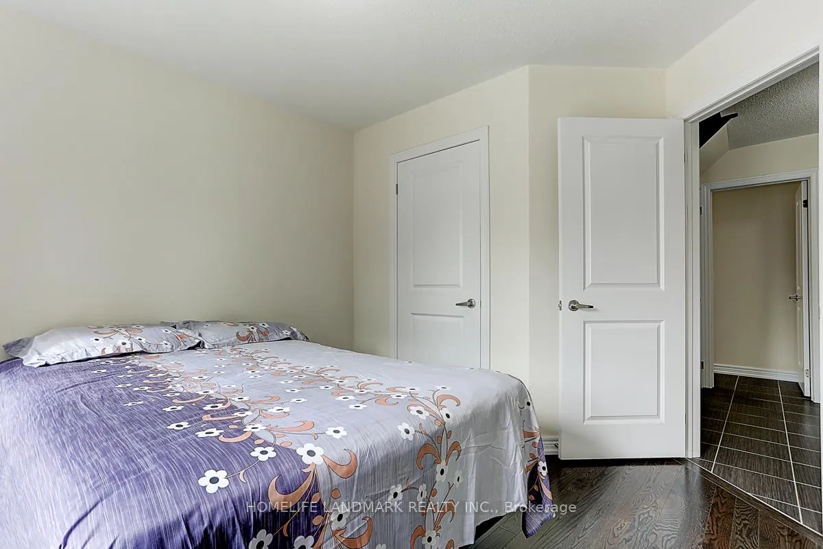 Photo 5 of 127 Memon Place, Markham, Wismer — HOMEH