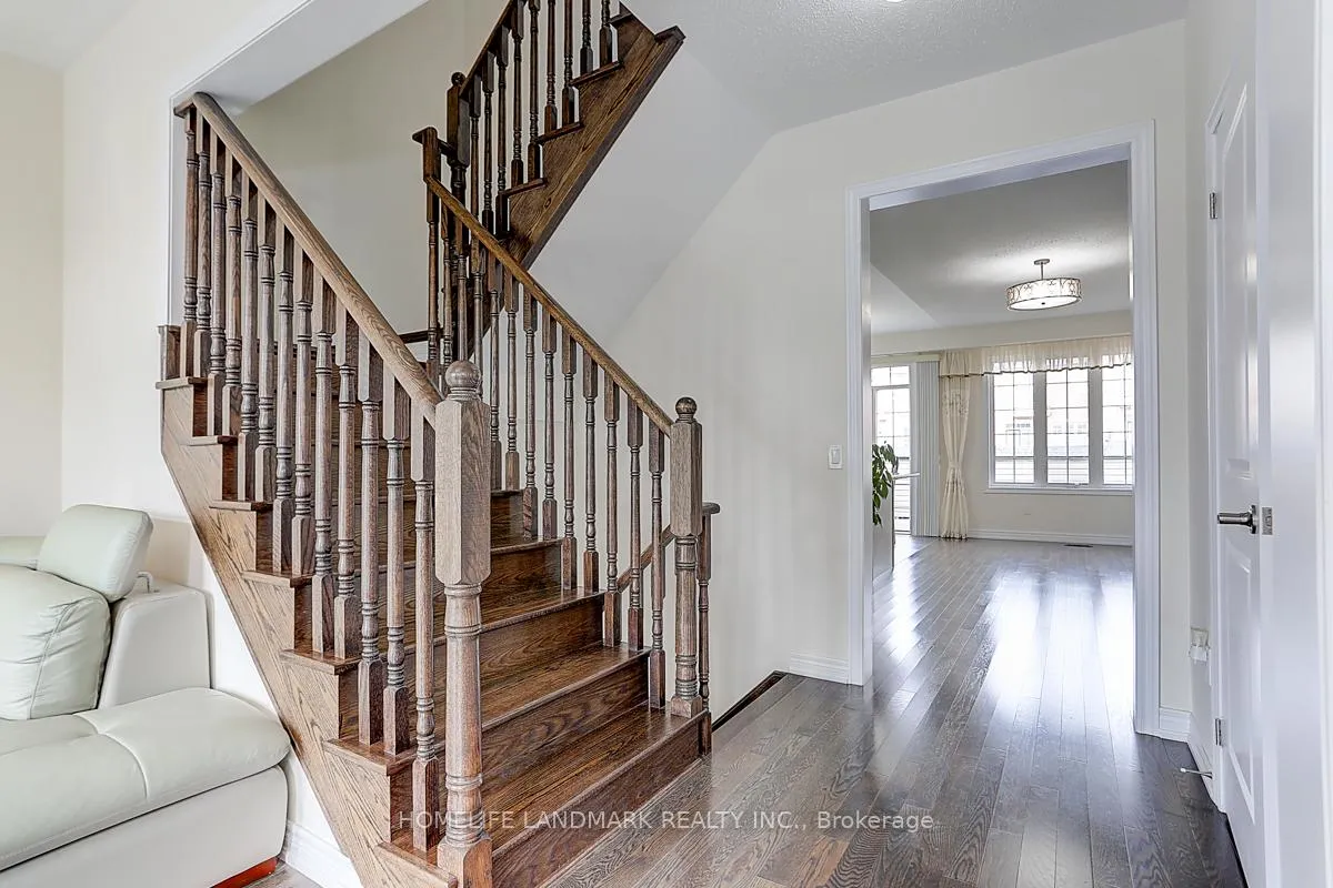 Photo 8 of 127 Memon Place, Markham, Wismer — HOMEH