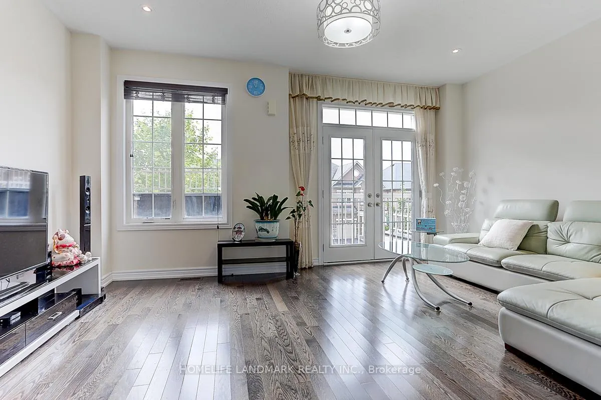Photo 9 of 127 Memon Place, Markham, Wismer — HOMEH