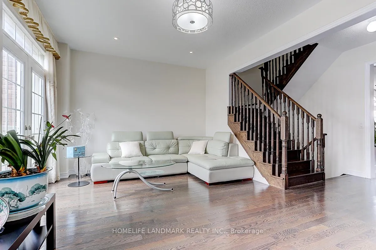 Photo 11 of 127 Memon Place, Markham, Wismer — HOMEH
