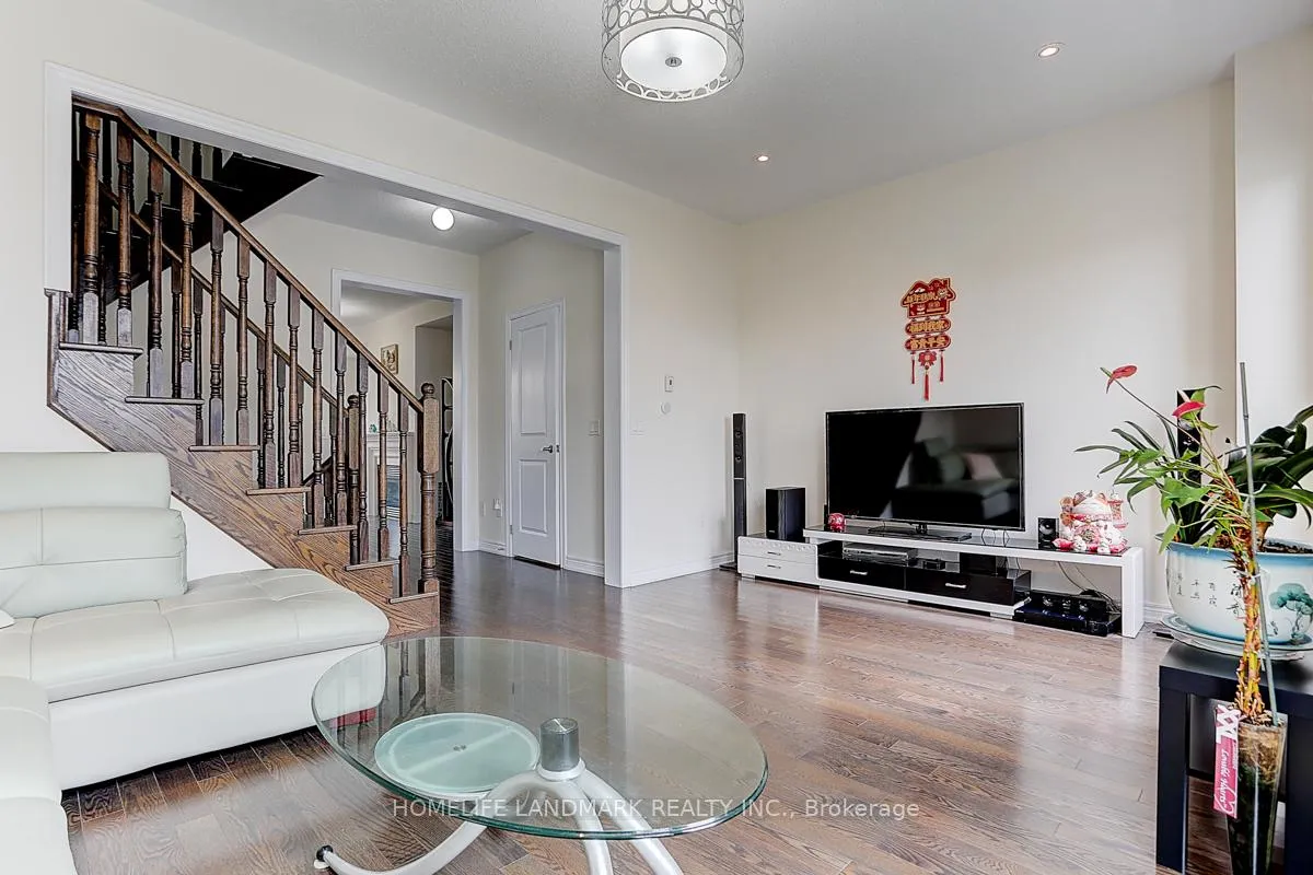 Photo 12 of 127 Memon Place, Markham, Wismer — HOMEH