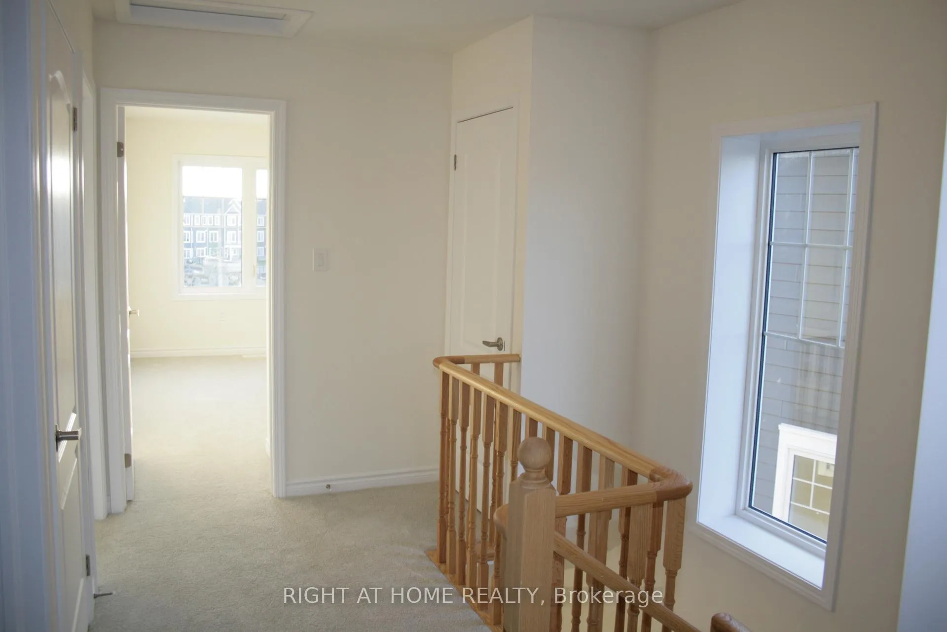 Photo 8 of 21 Sama Way, Wasaga Beach — HOMEH