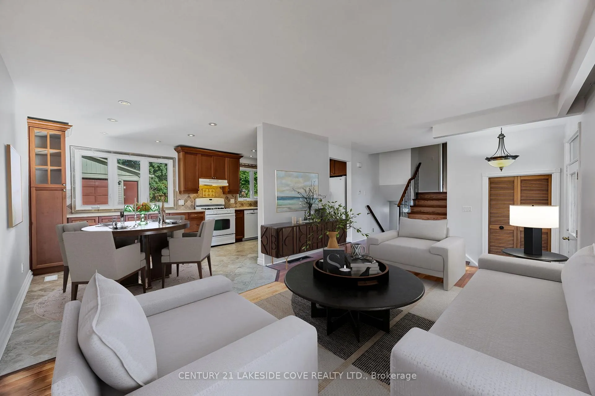 Photo 5 of 14 Ottaway Avenue, Barrie, Wellington — HOMEH