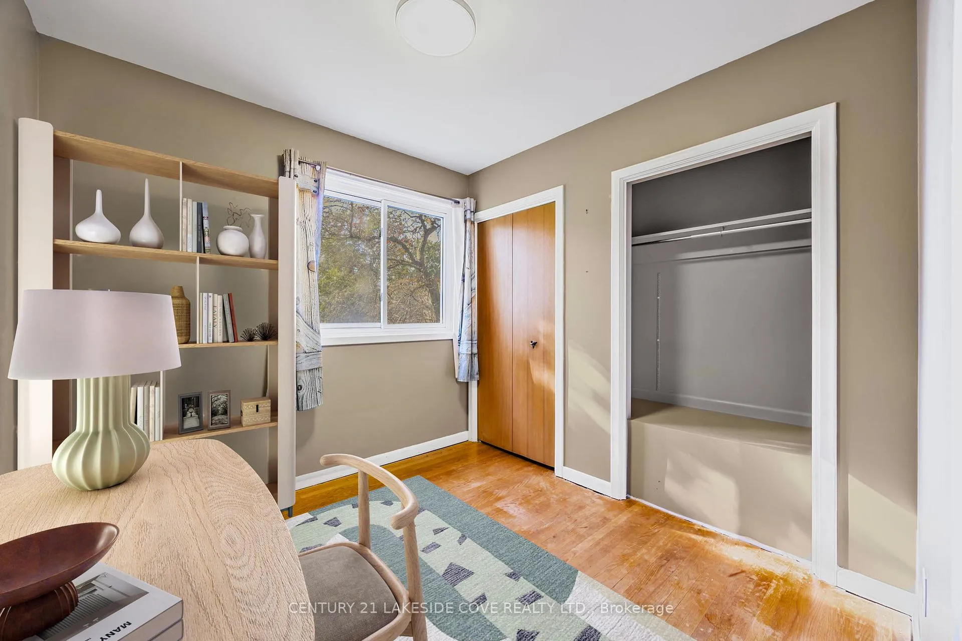 Photo 15 of 14 Ottaway Avenue, Barrie, Wellington — HOMEH