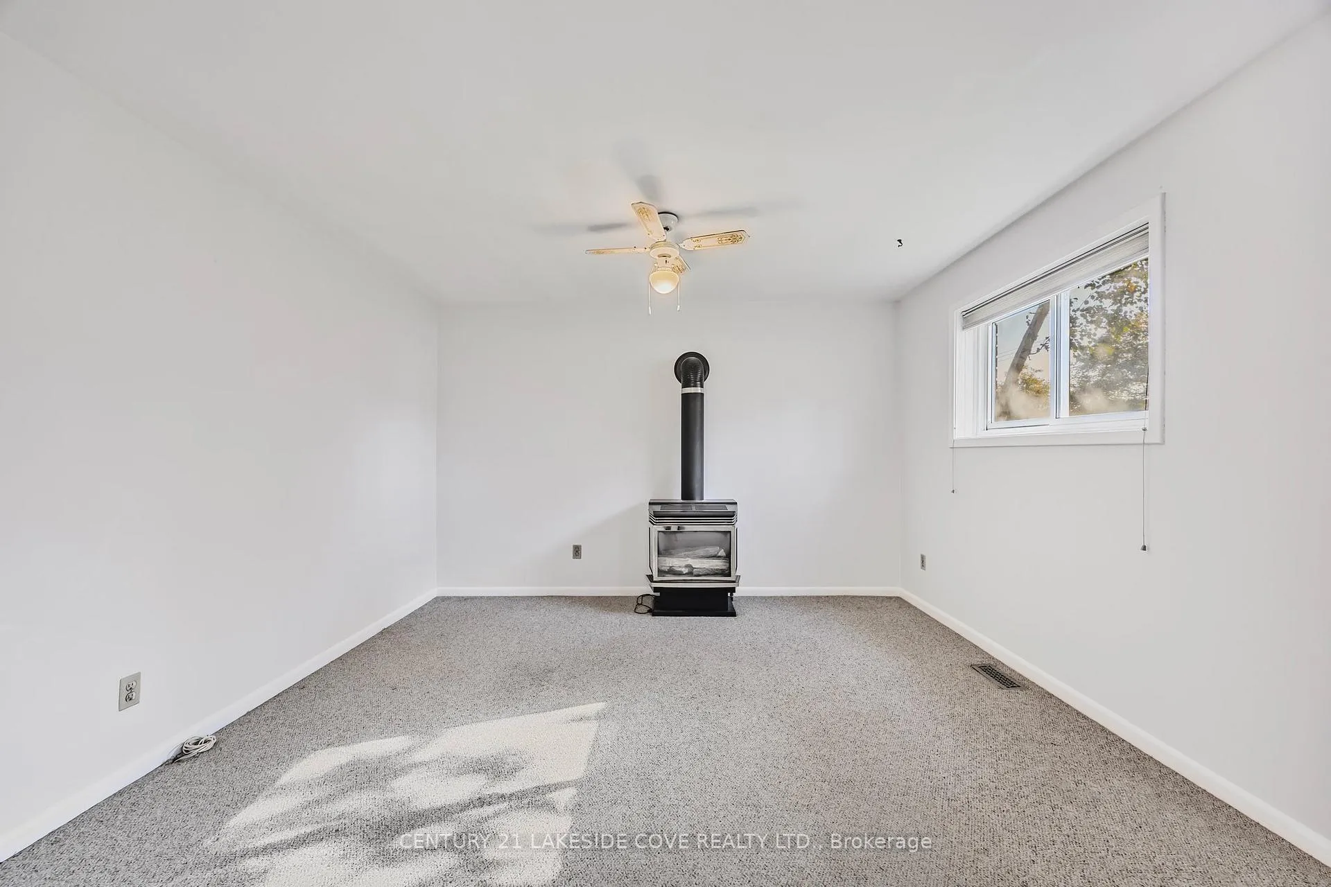 Photo 20 of 14 Ottaway Avenue, Barrie, Wellington — HOMEH
