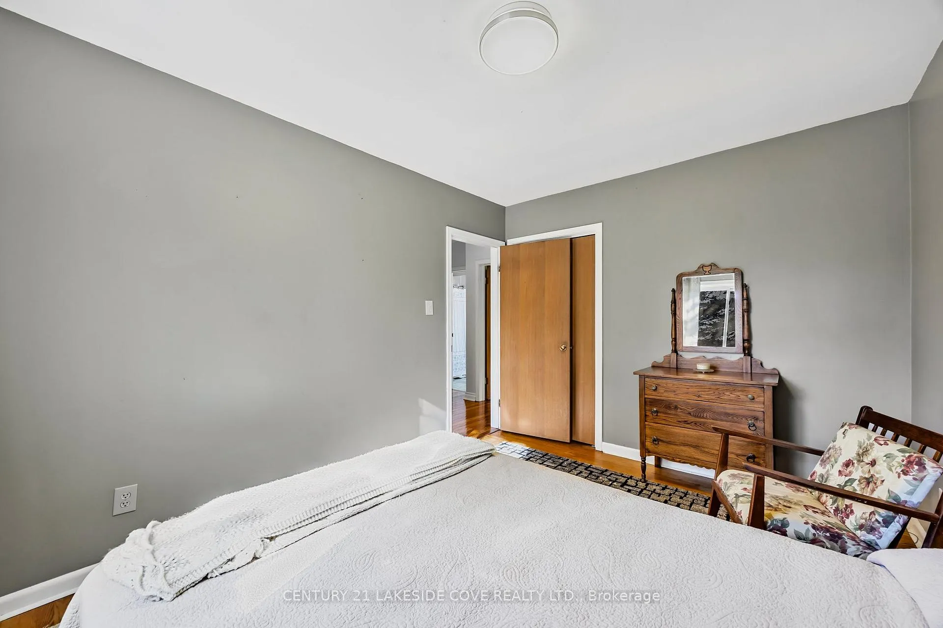 Photo 22 of 14 Ottaway Avenue, Barrie, Wellington — HOMEH