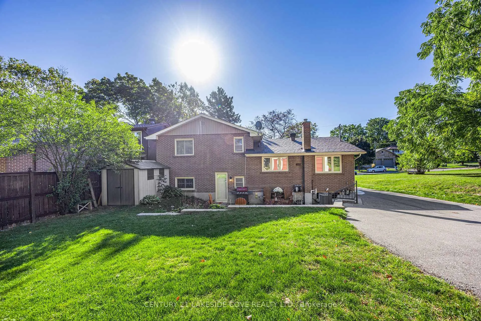 Photo 26 of 14 Ottaway Avenue, Barrie, Wellington — HOMEH
