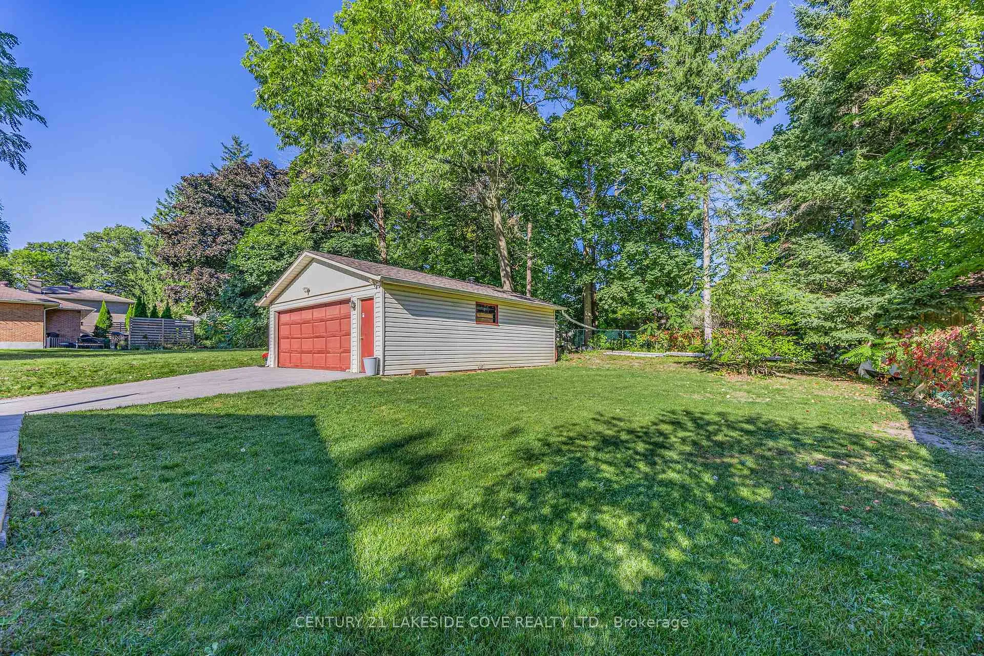 Photo 30 of 14 Ottaway Avenue, Barrie, Wellington — HOMEH