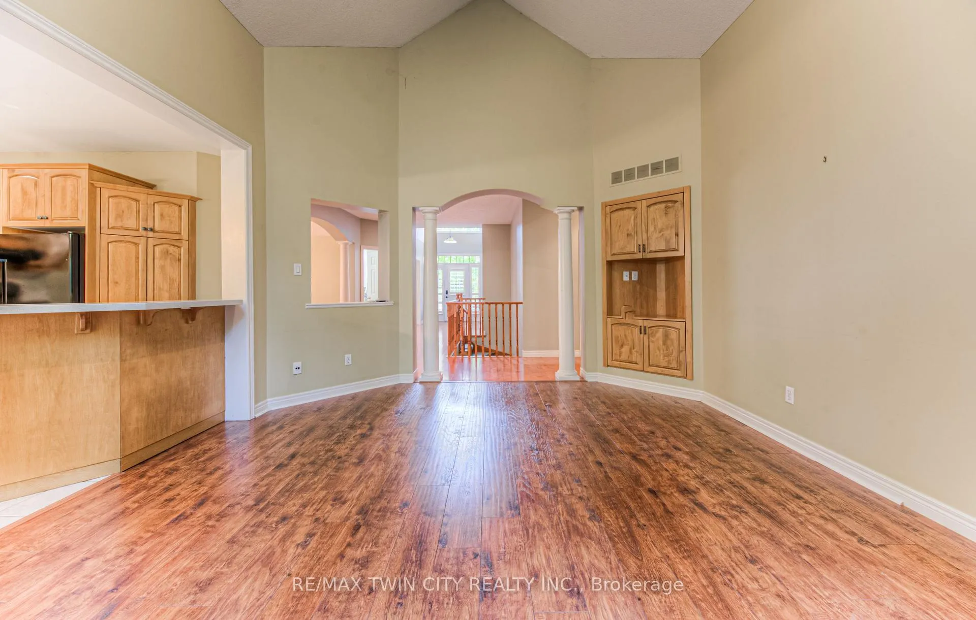 Photo 19 of 532 Birchleaf Walk E, Waterloo — HOMEH