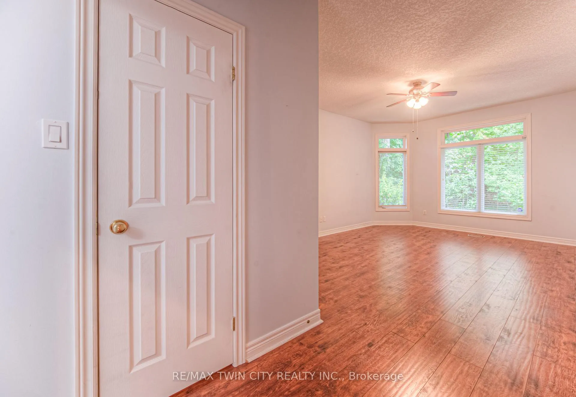 Photo 24 of 532 Birchleaf Walk E, Waterloo — HOMEH