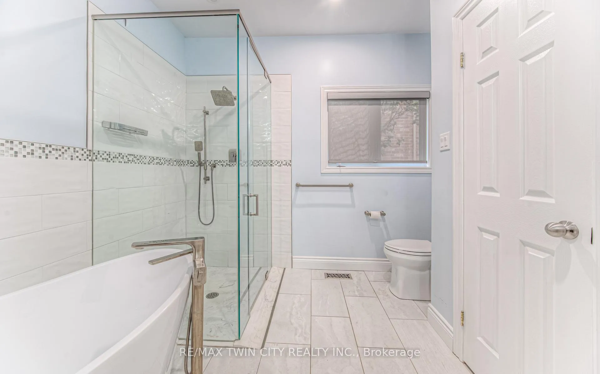 Photo 28 of 532 Birchleaf Walk E, Waterloo — HOMEH
