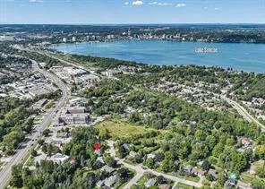 Photo 2 of 205 Merrett Drive, Barrie, Innis-Shore — HOMEH