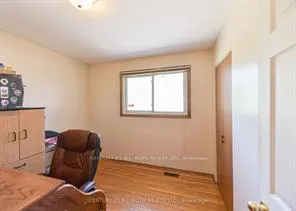 Photo 12 of 205 Merrett Drive, Barrie, Innis-Shore — HOMEH