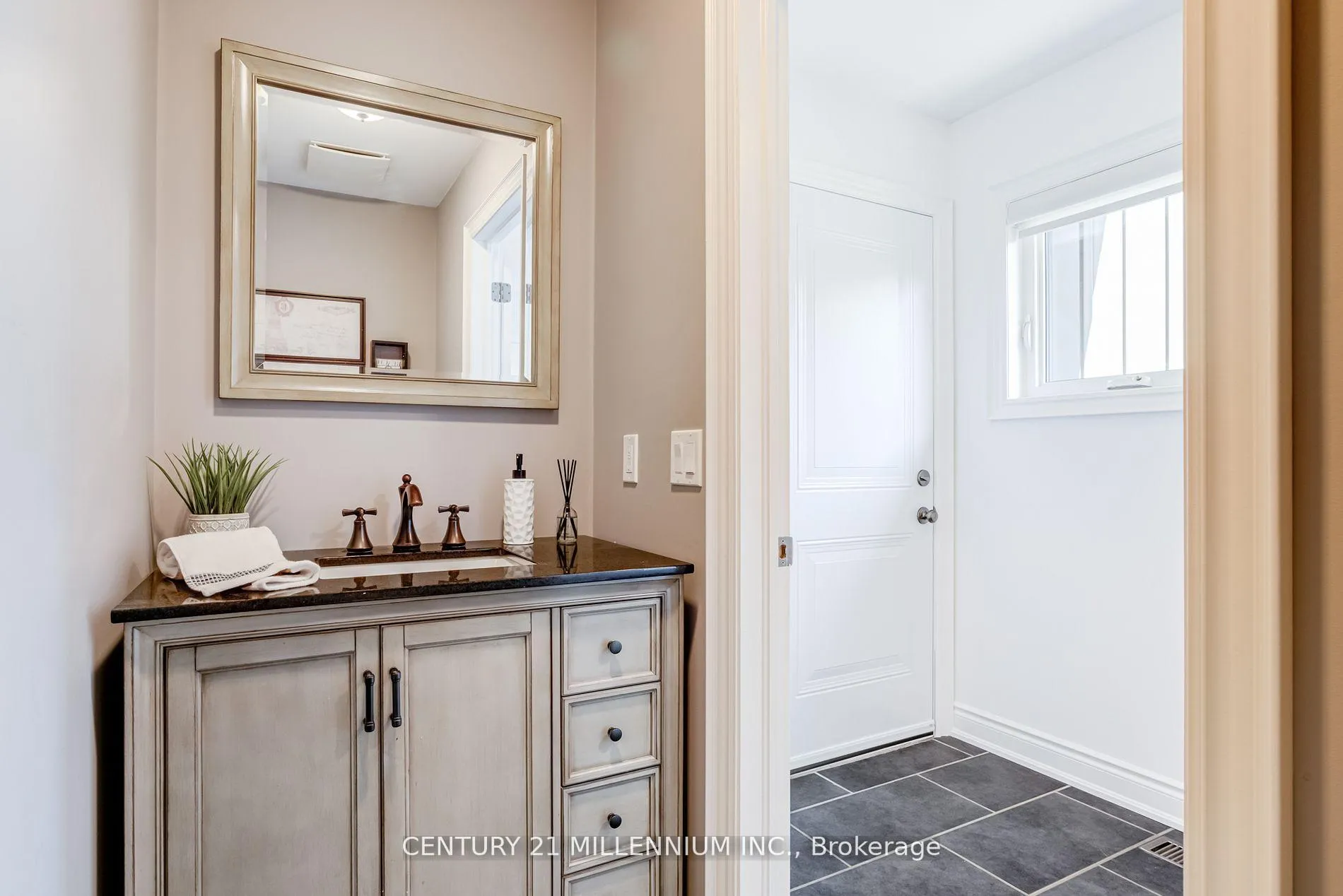 Photo 14 of 474432 County Rd 11, Amaranth, Rural Amaranth — HOMEH
