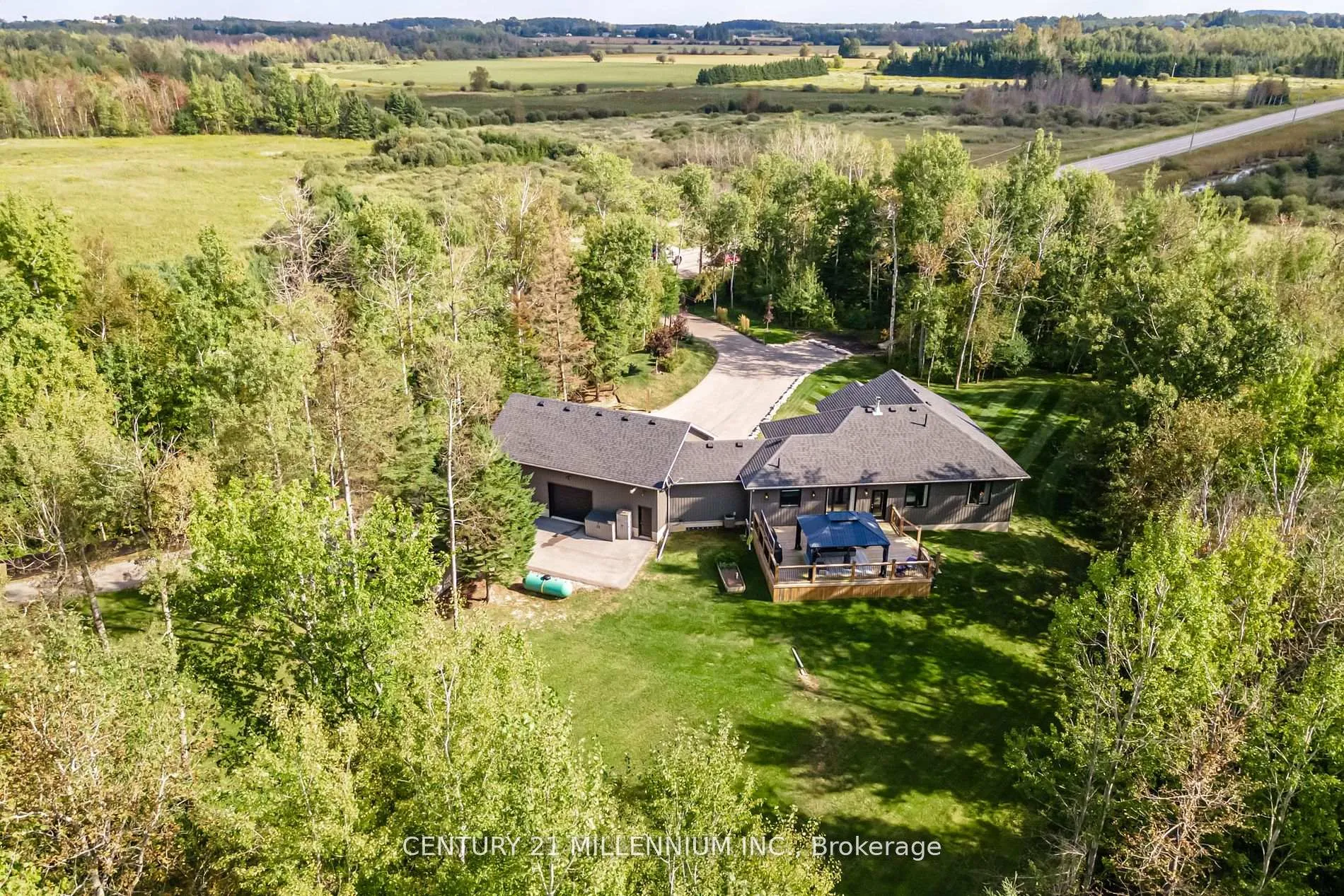 Photo 37 of 474432 County Rd 11, Amaranth, Rural Amaranth — HOMEH