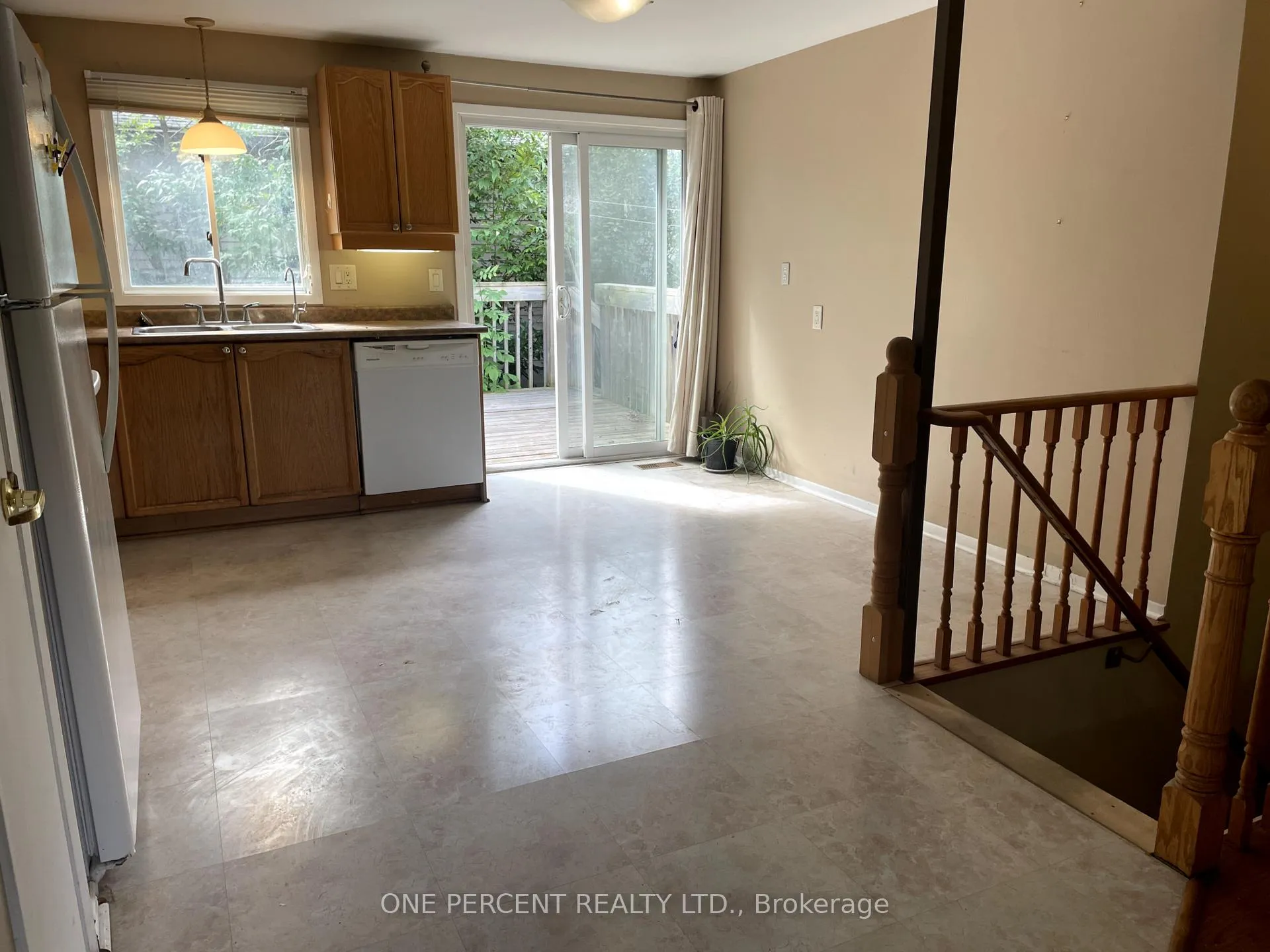 Photo 5 of 18 Craig Crescent N, Barrie, Sunnidale — HOMEH