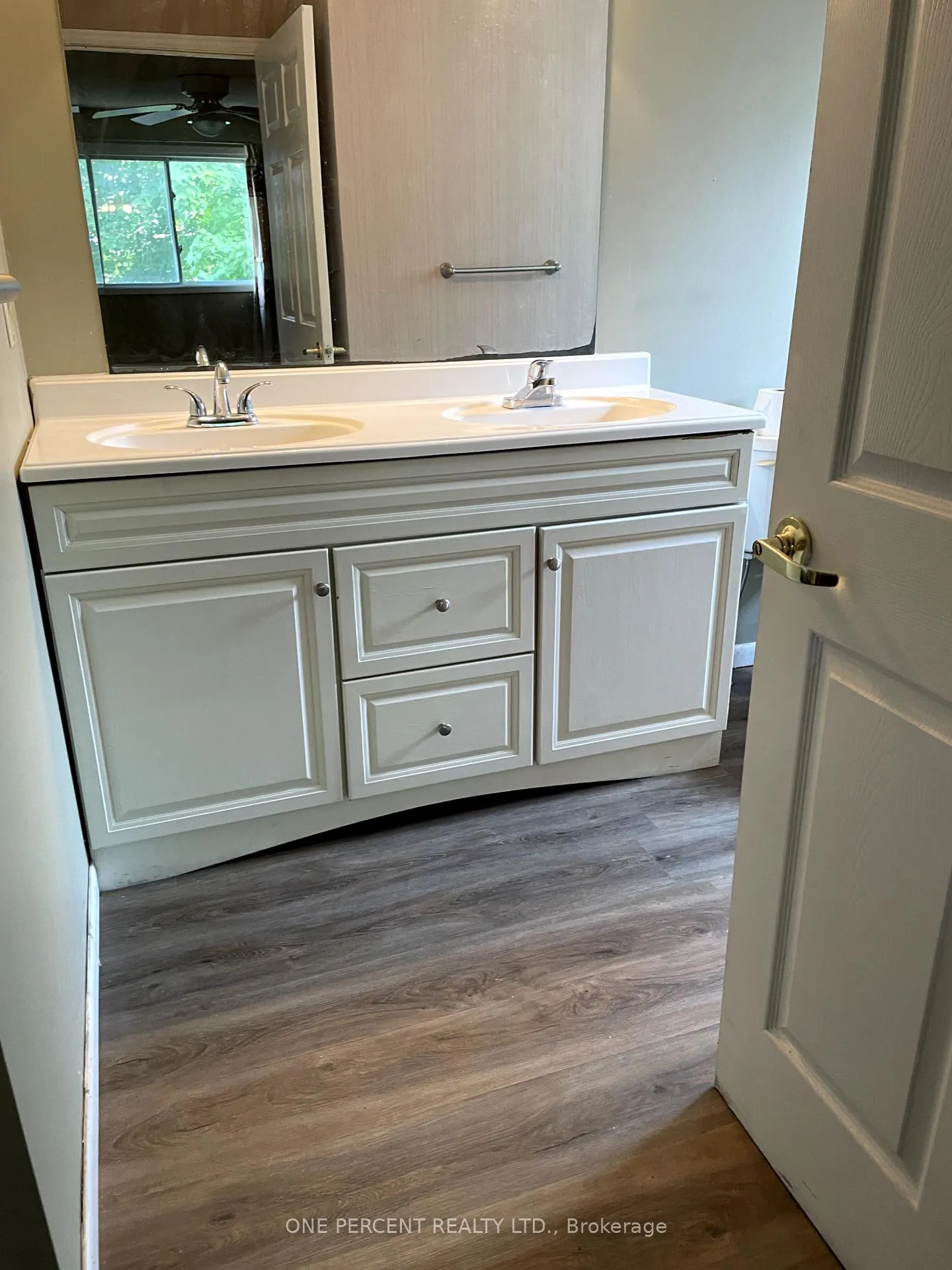 Photo 15 of 18 Craig Crescent N, Barrie, Sunnidale — HOMEH