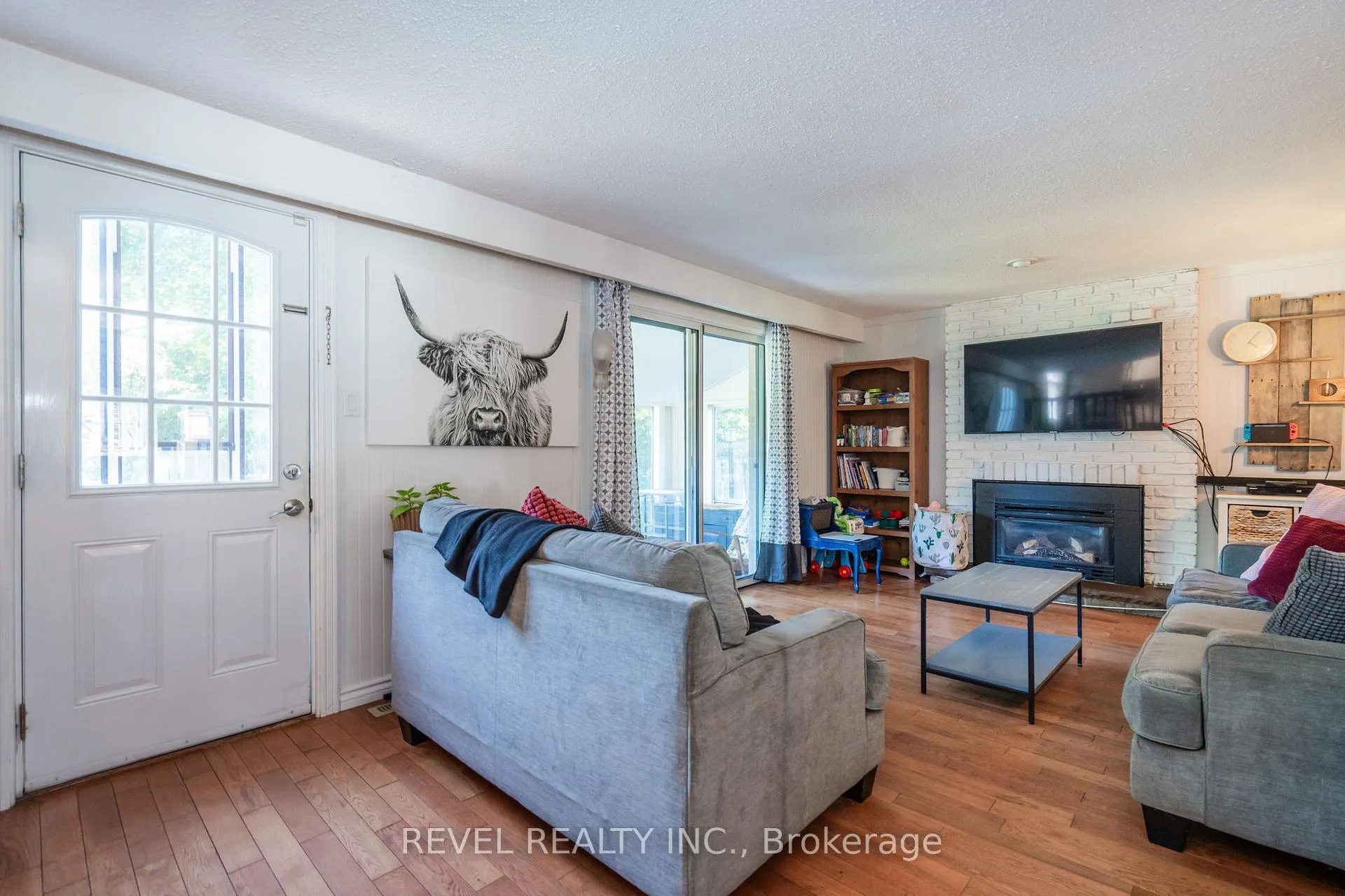 Photo 14 of 6 Huron Street, Barrie, North Shore — HOMEH