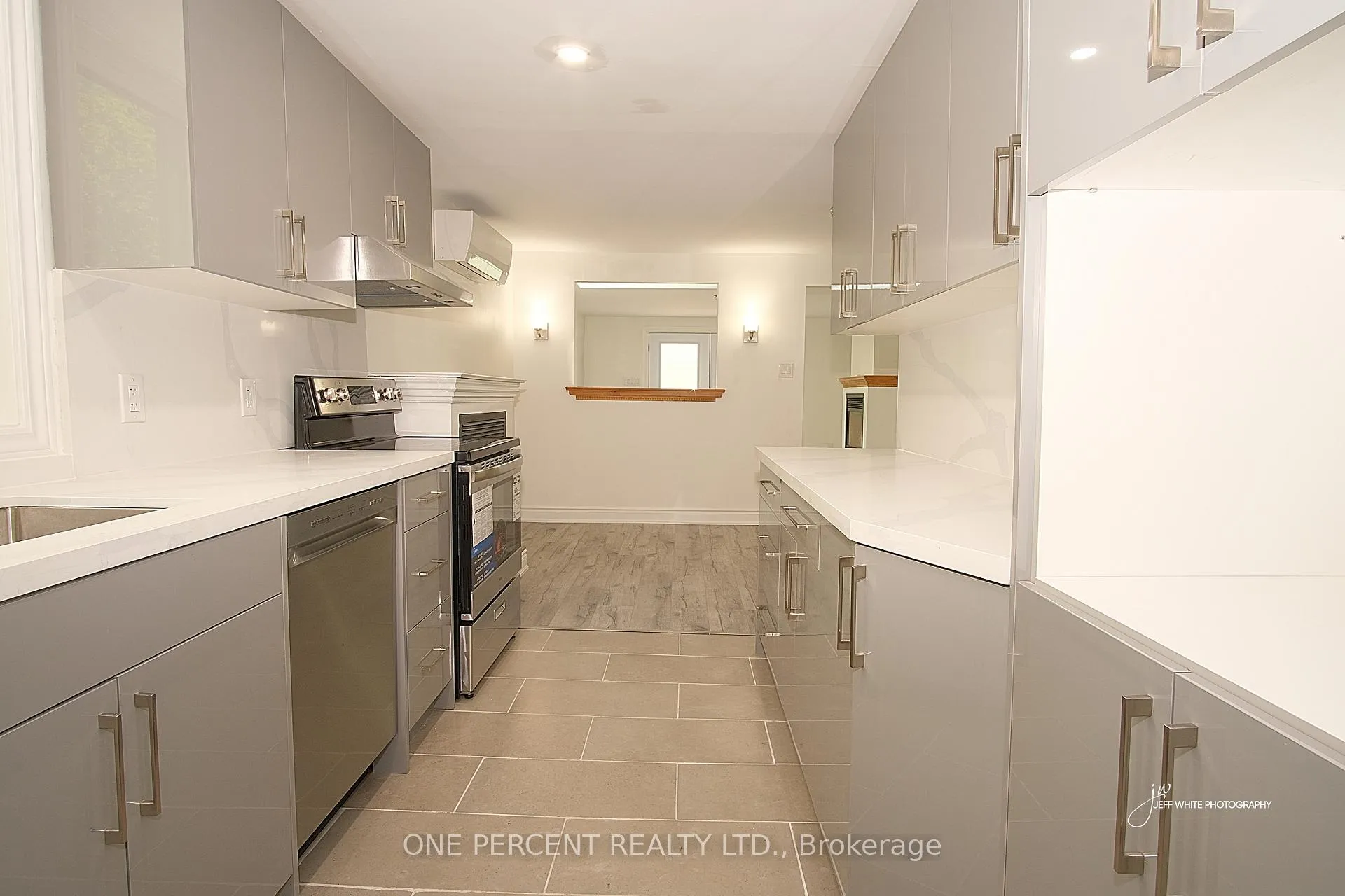 Photo 11 of 39 Broadview Street, Collingwood — HOMEH