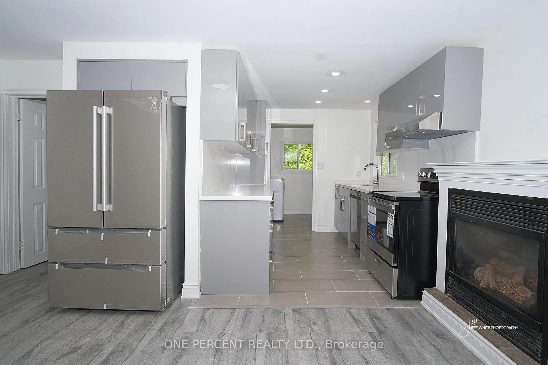 Photo 12 of 39 Broadview Street, Collingwood — HOMEH