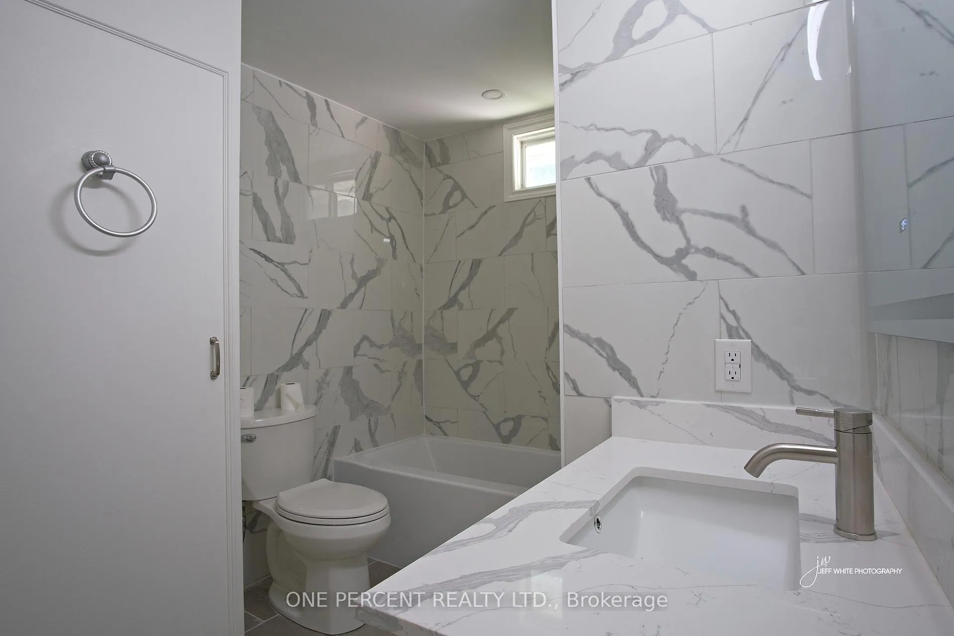 Photo 19 of 39 Broadview Street, Collingwood — HOMEH
