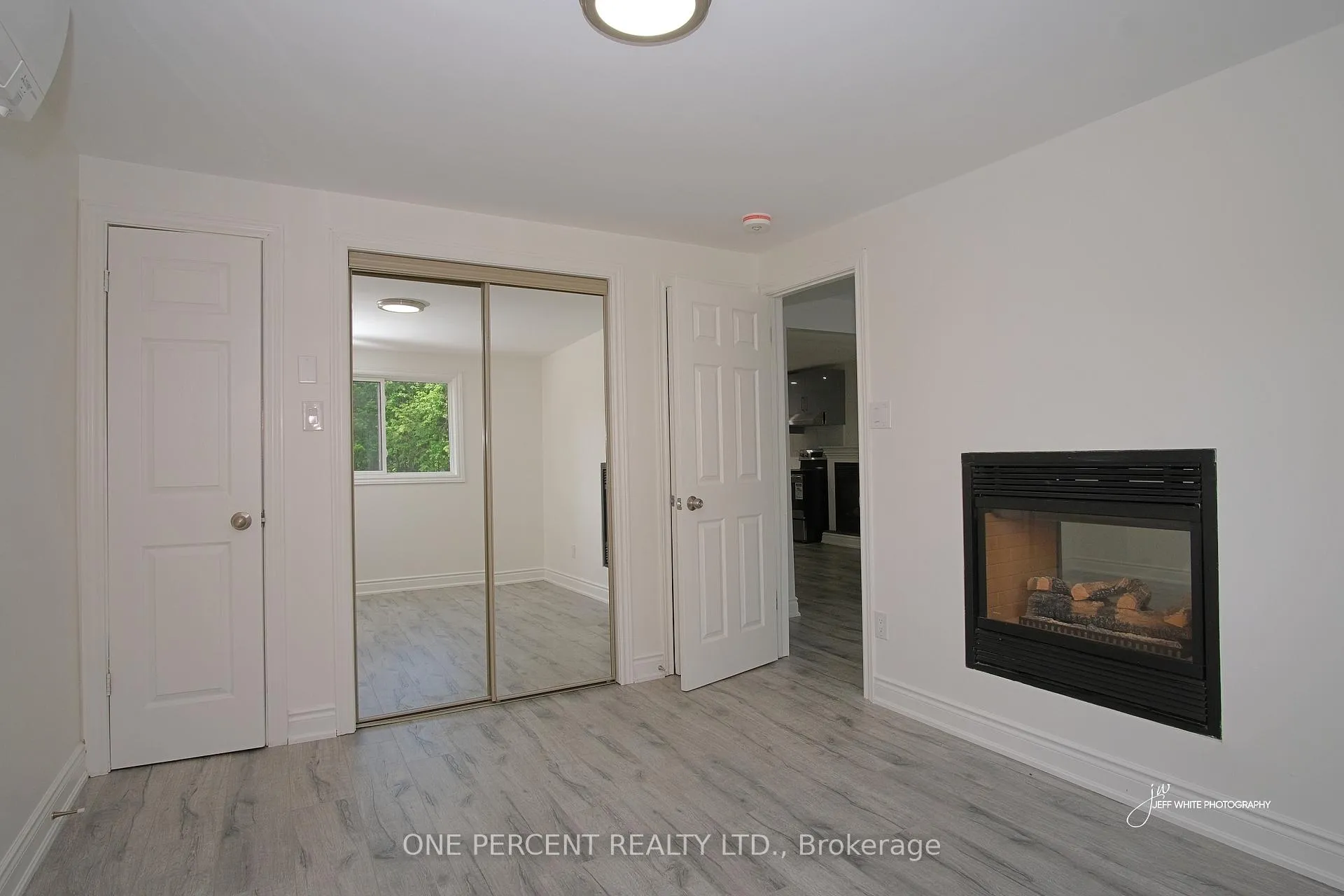 Photo 25 of 39 Broadview Street, Collingwood — HOMEH