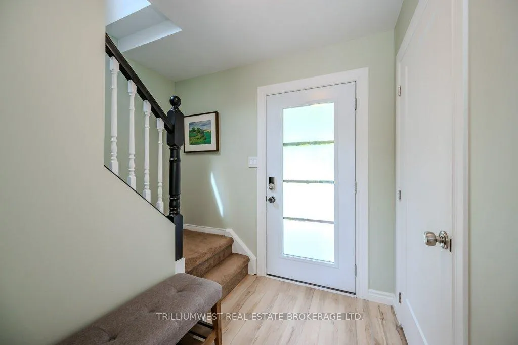 Photo 8 of 26 Oprington Drive, Kitchener — HOMEH