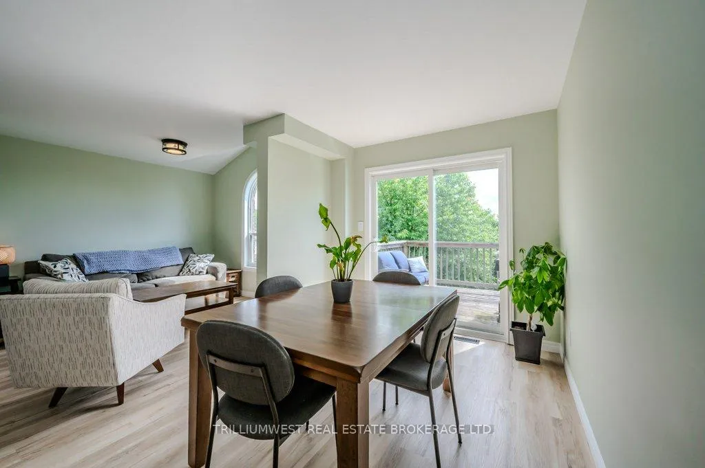 Photo 11 of 26 Oprington Drive, Kitchener — HOMEH