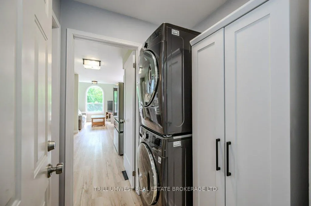Photo 21 of 26 Oprington Drive, Kitchener — HOMEH