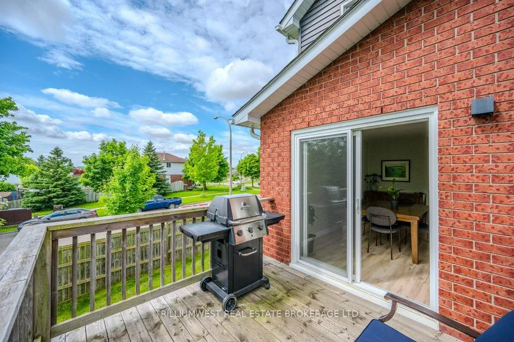 Photo 25 of 26 Oprington Drive, Kitchener — HOMEH