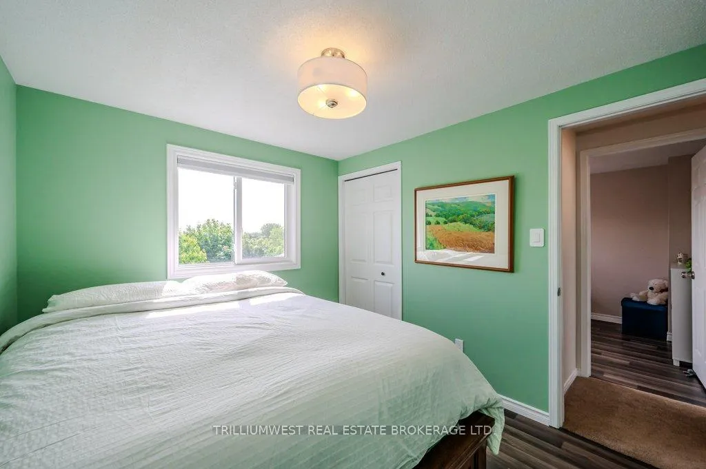 Photo 29 of 26 Oprington Drive, Kitchener — HOMEH