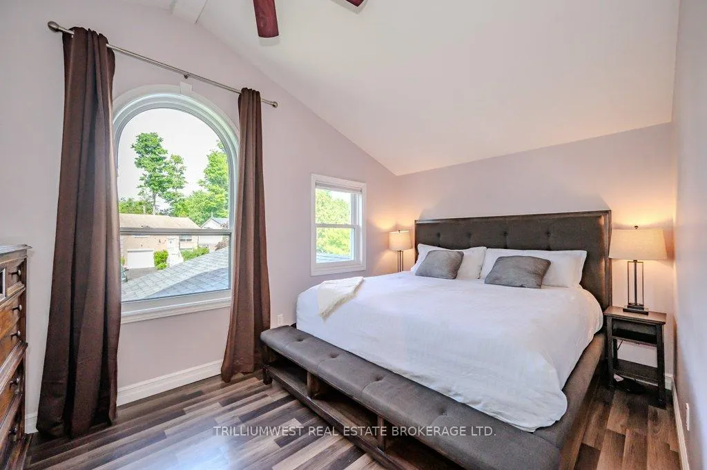 Photo 33 of 26 Oprington Drive, Kitchener — HOMEH