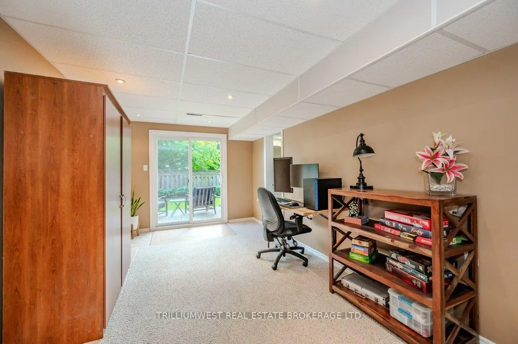Photo 39 of 26 Oprington Drive, Kitchener — HOMEH