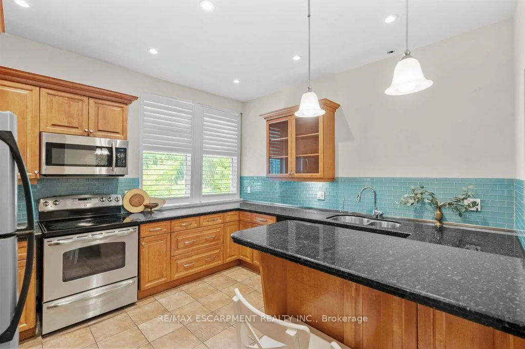 Photo 7 of 15 Freeman Place, Hamilton, Durand — HOMEH