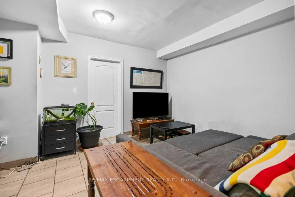Photo 19 of 15 Freeman Place, Hamilton, Durand — HOMEH