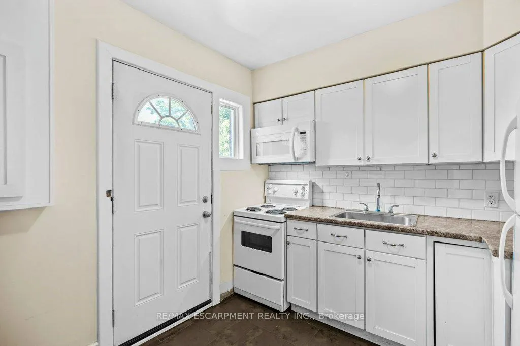 Photo 26 of 15 Freeman Place, Hamilton, Durand — HOMEH