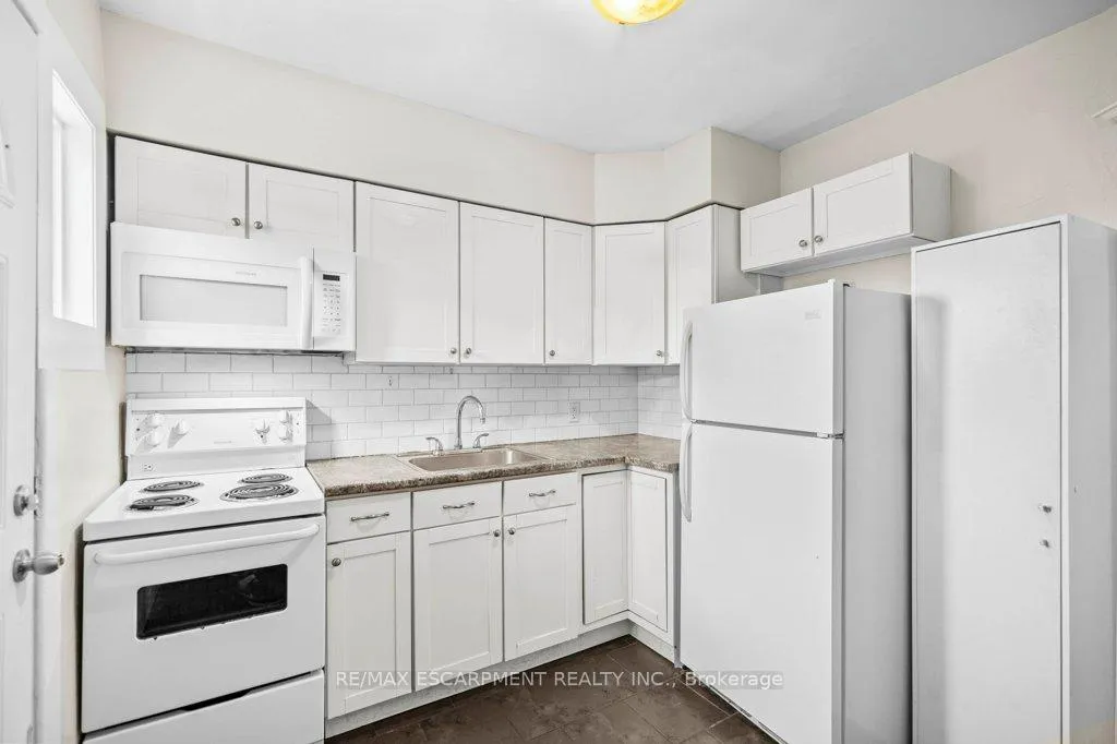 Photo 28 of 15 Freeman Place, Hamilton, Durand — HOMEH