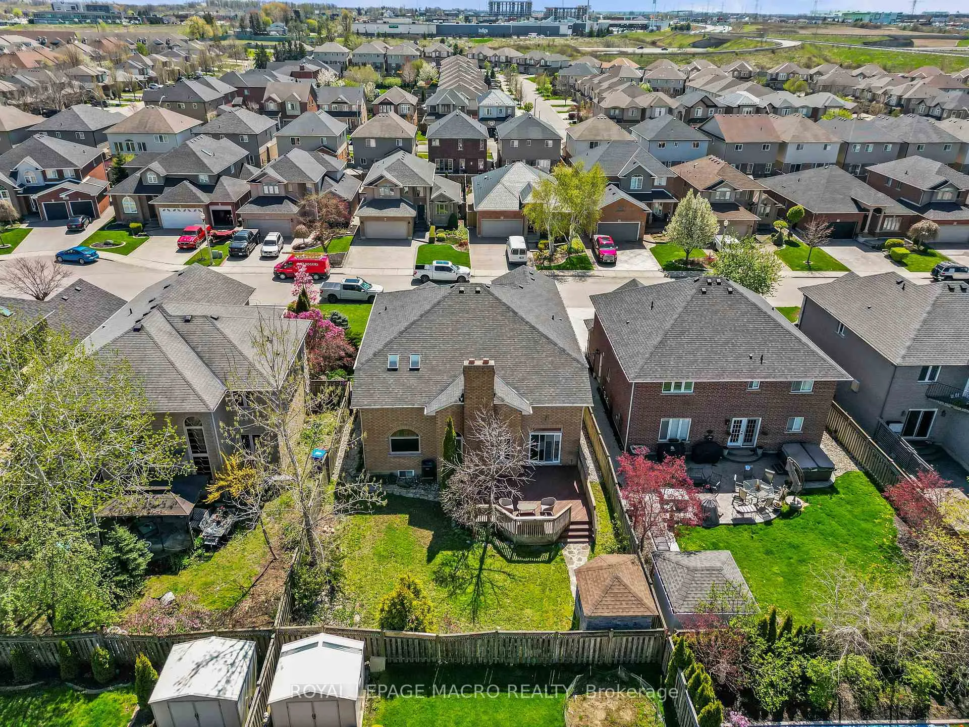Photo 9 of 44 Davis Crescent, Hamilton, Stoney Creek Mountain — HOMEH