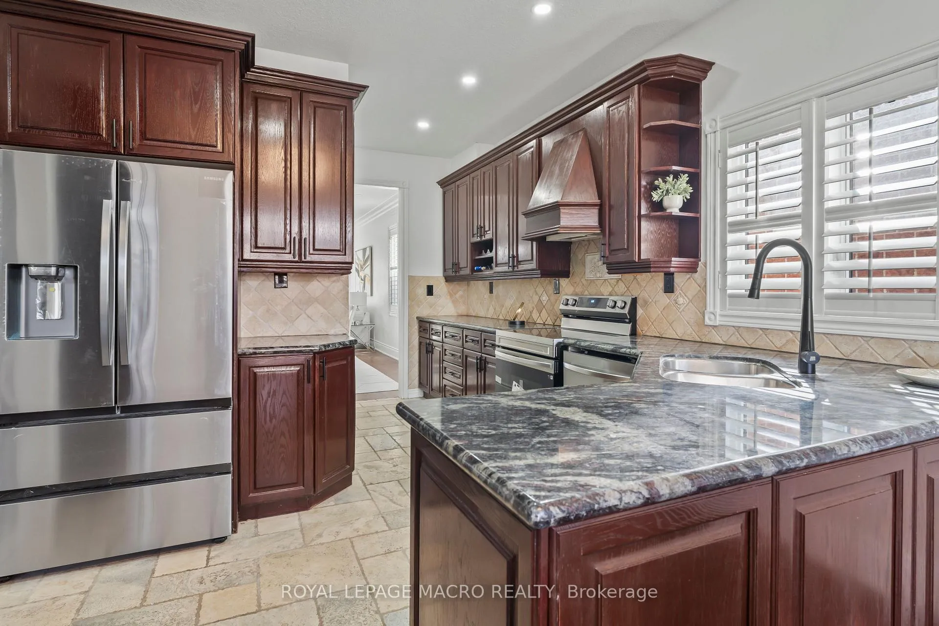 Photo 21 of 44 Davis Crescent, Hamilton, Stoney Creek Mountain — HOMEH
