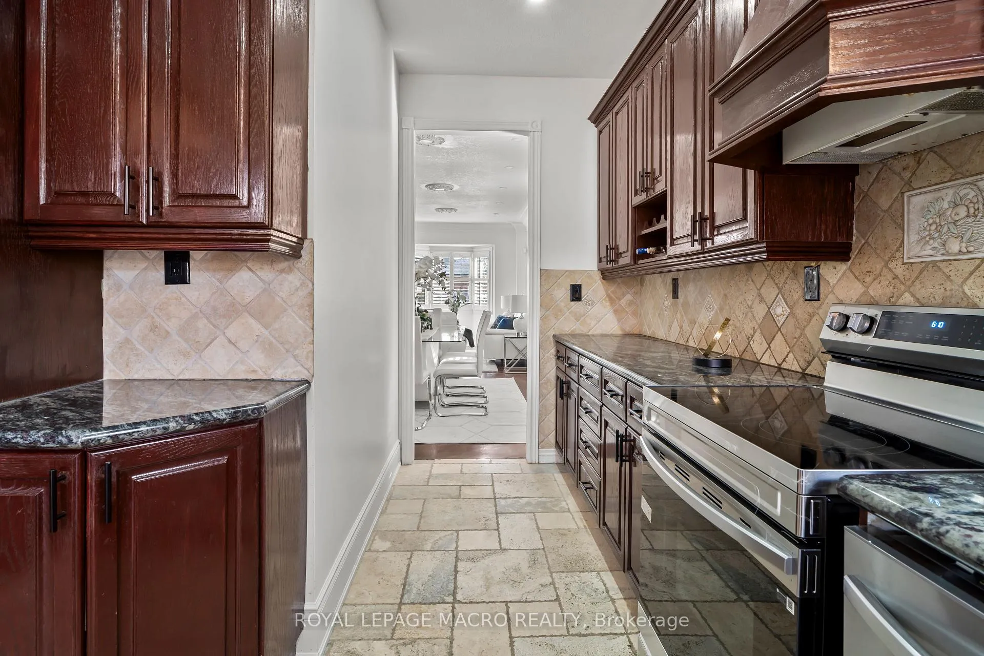 Photo 23 of 44 Davis Crescent, Hamilton, Stoney Creek Mountain — HOMEH