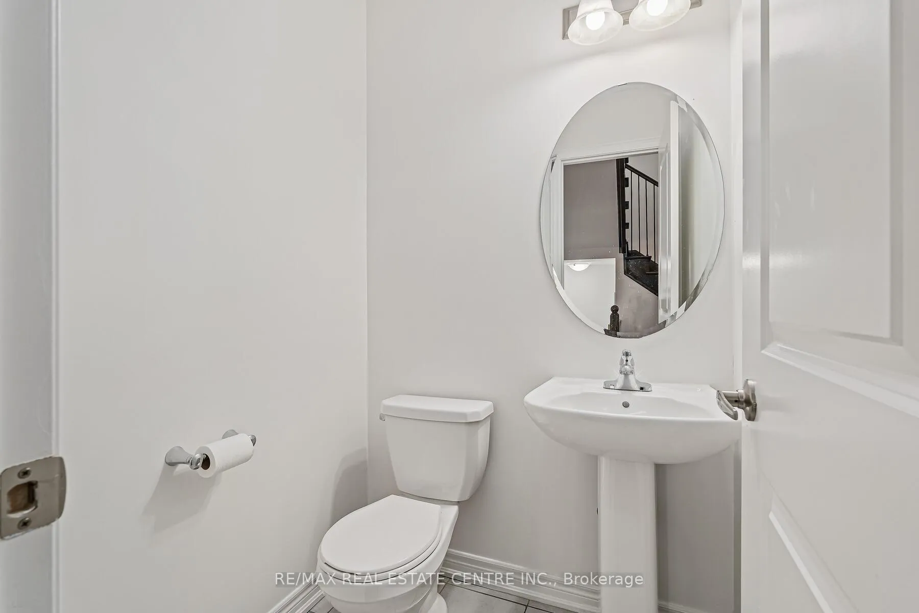 Photo 15 of 12 Heming Trail, Hamilton, Ancaster — HOMEH