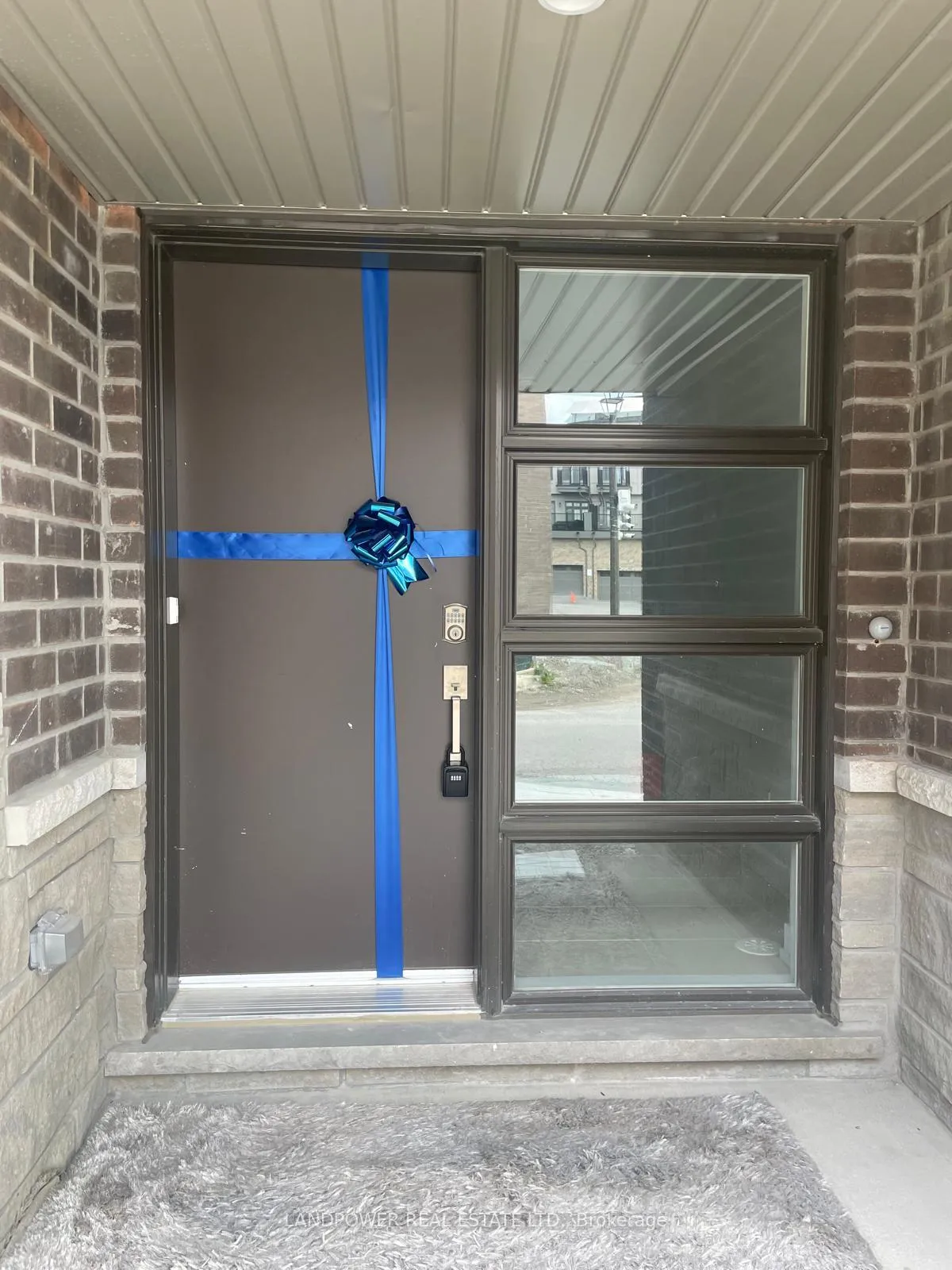 Photo 2 of 25 Schmidt Lane, Markham, Angus Glen — HOMEH