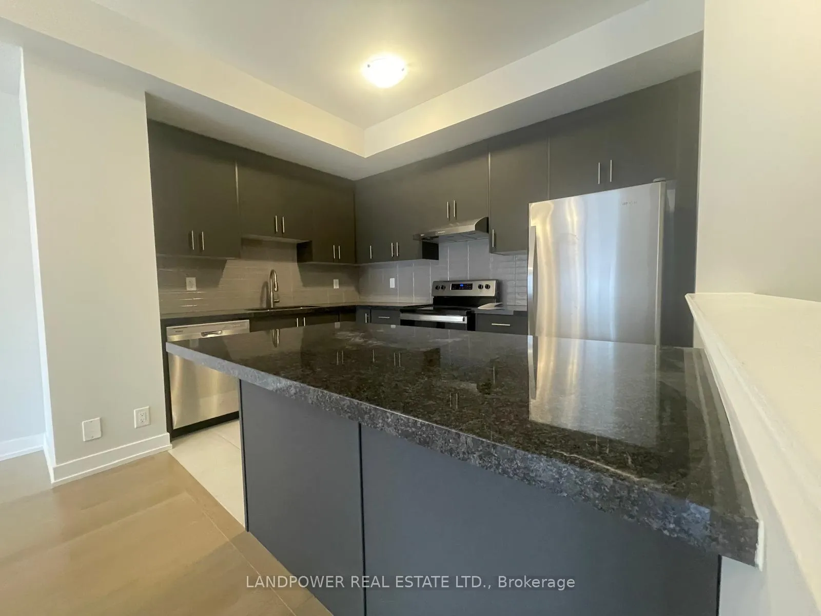 Photo 5 of 25 Schmidt Lane, Markham, Angus Glen — HOMEH