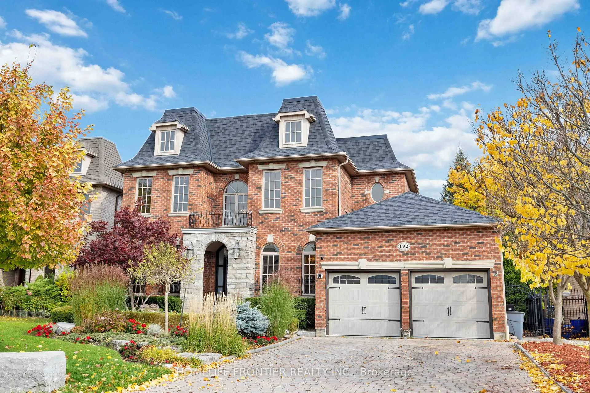 Photo 2 of 192 Kimber Crescent W, Vaughan, East Woodbridge — HOMEH