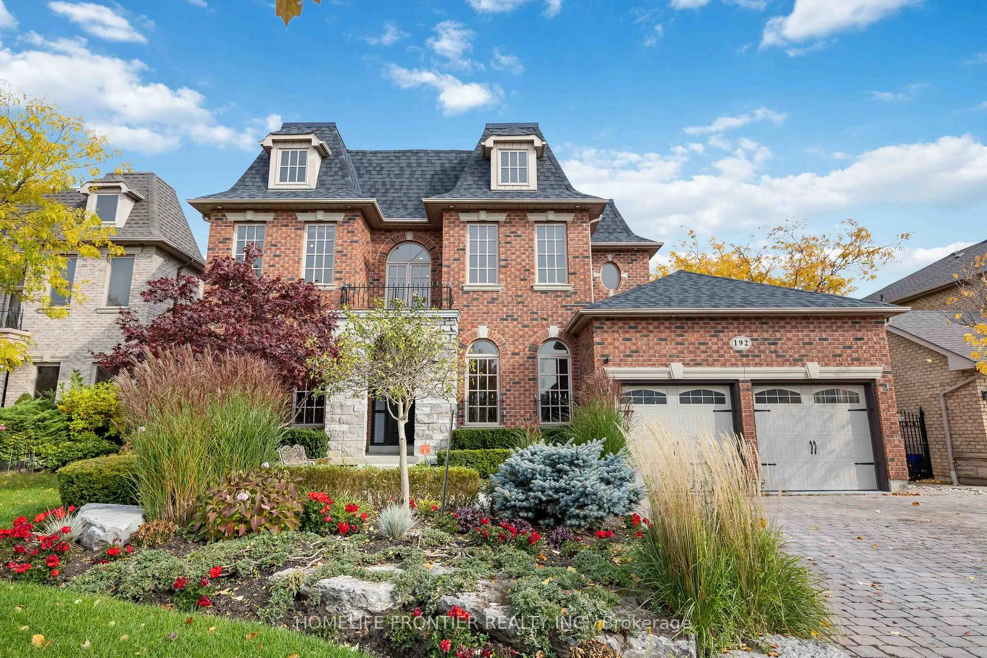 Photo 3 of 192 Kimber Crescent W, Vaughan, East Woodbridge — HOMEH