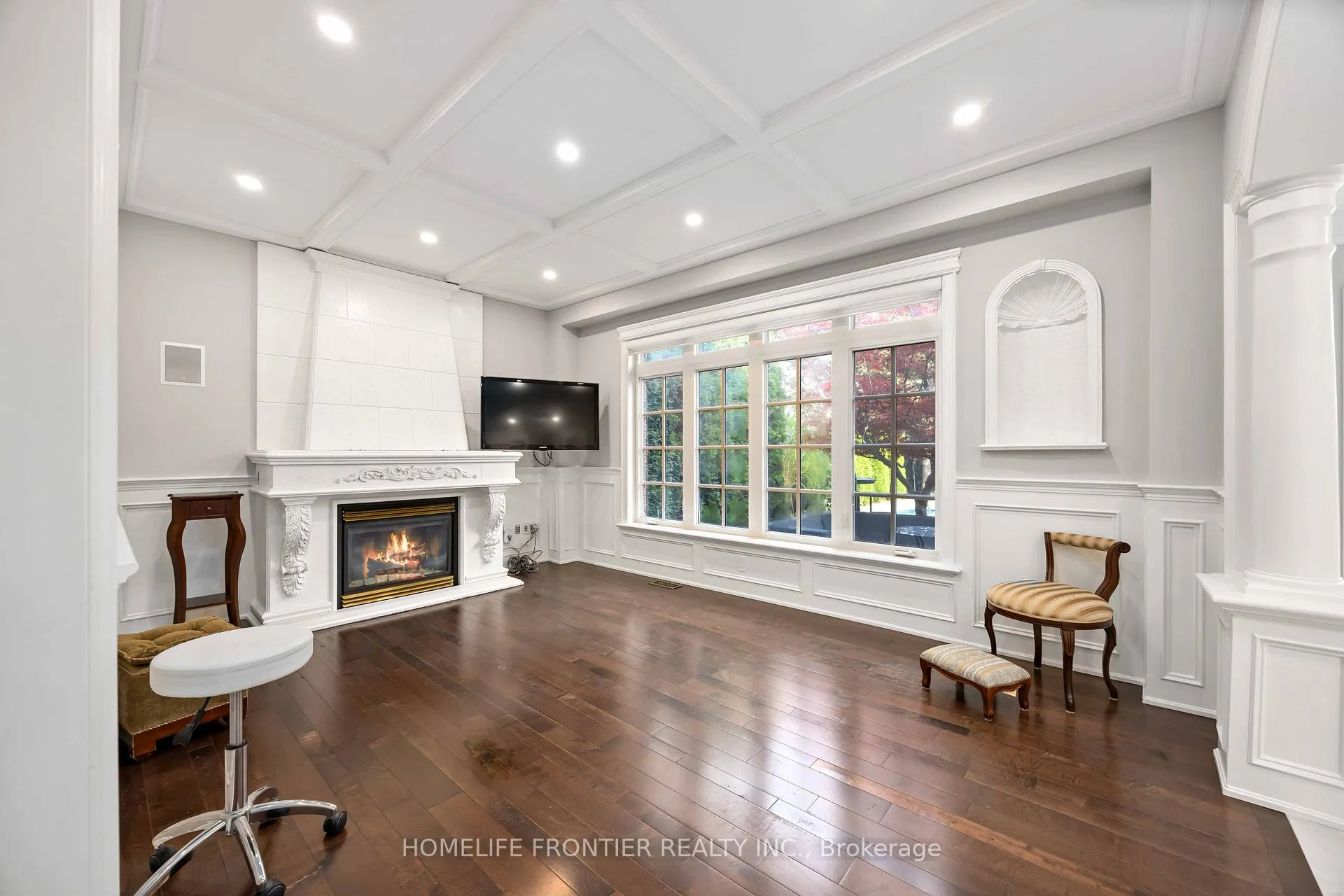Photo 9 of 192 Kimber Crescent W, Vaughan, East Woodbridge — HOMEH