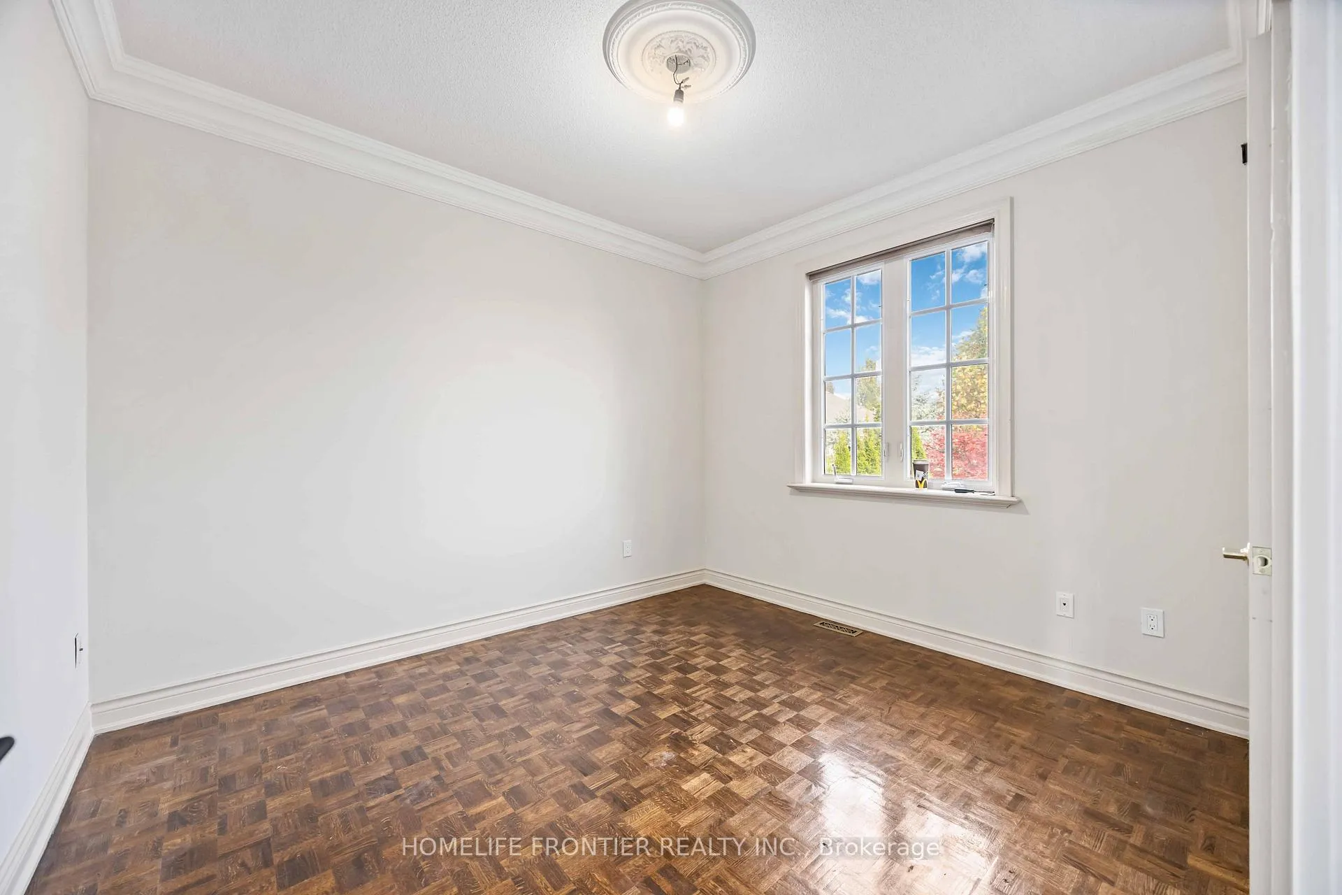 Photo 26 of 192 Kimber Crescent W, Vaughan, East Woodbridge — HOMEH