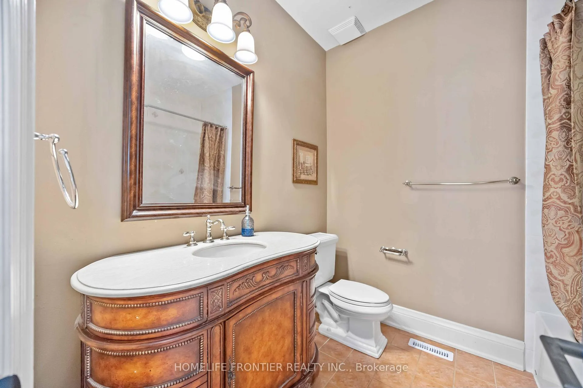 Photo 28 of 192 Kimber Crescent W, Vaughan, East Woodbridge — HOMEH